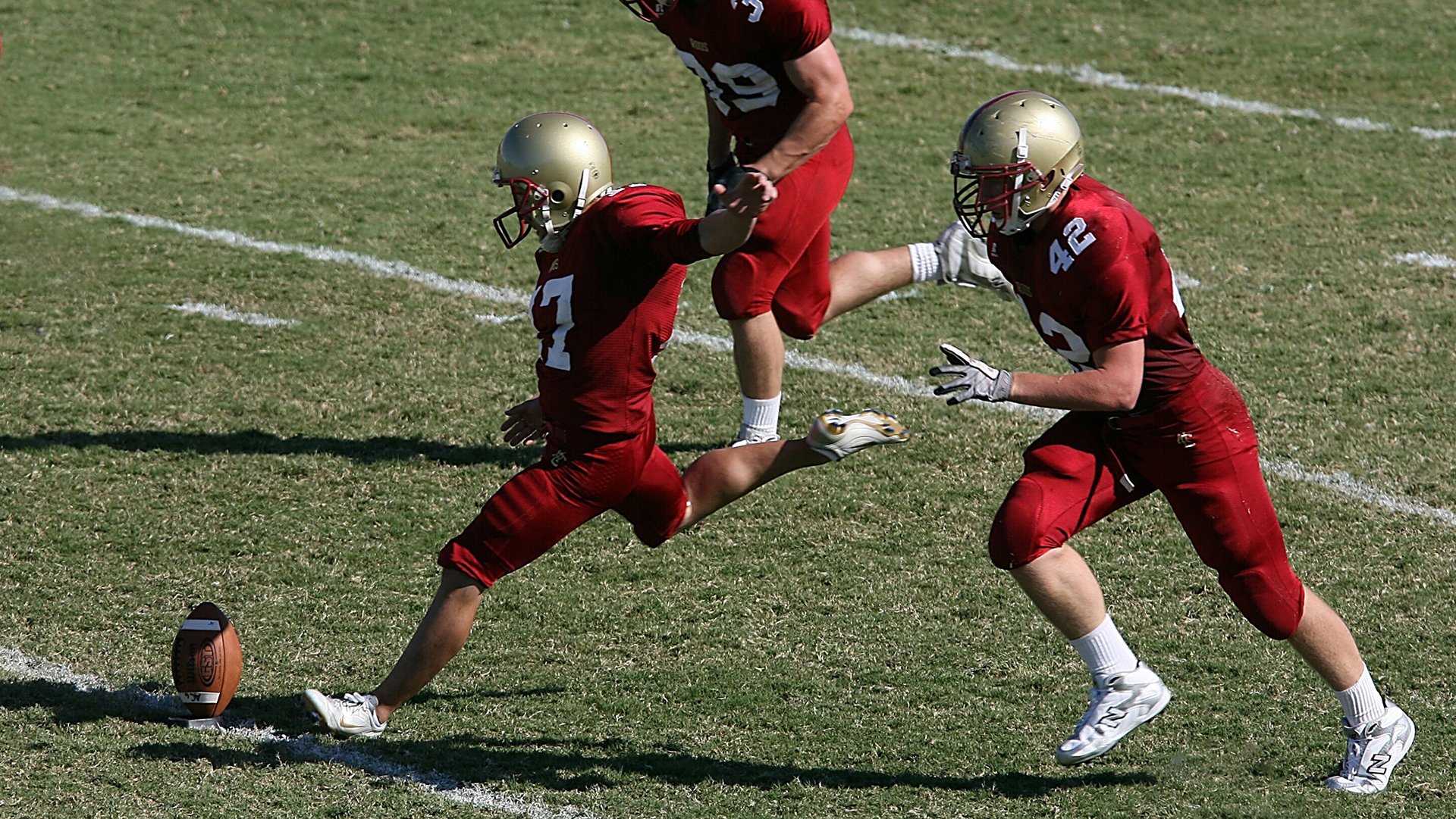 开云体育中国官网-“华金·托比利亚的强硬防守与积极进攻，成就美洲狮队新一代战术体系”